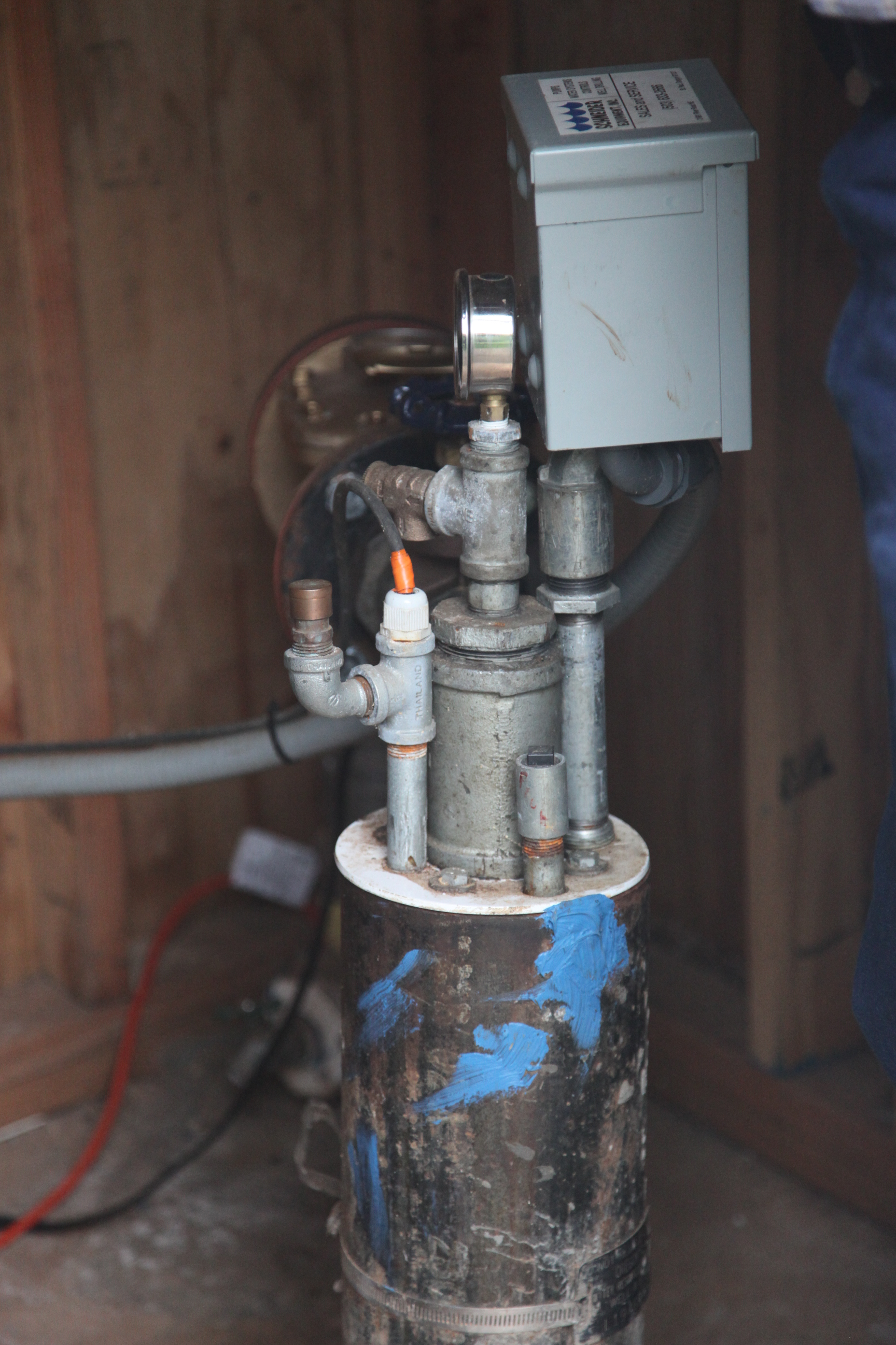 Small well head